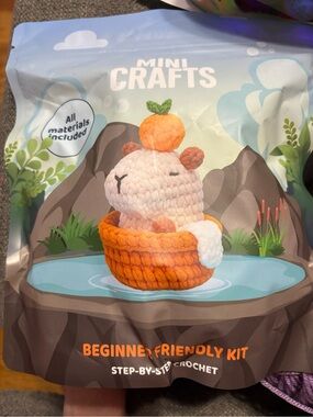 mini crafts Beginner-Friendly Small Pet Crochet Kit - Orange/White